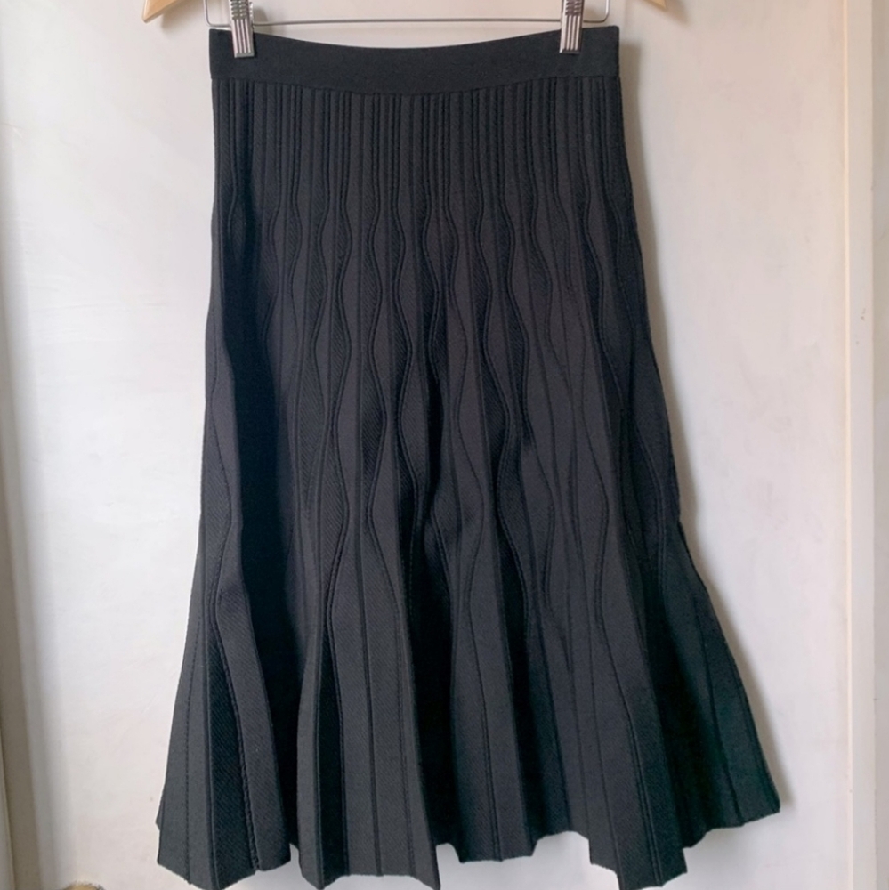 SANDRO - Pleated Black Skirt - Size 2